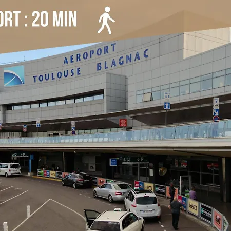 Apartman Spacious Parking-tram-airport